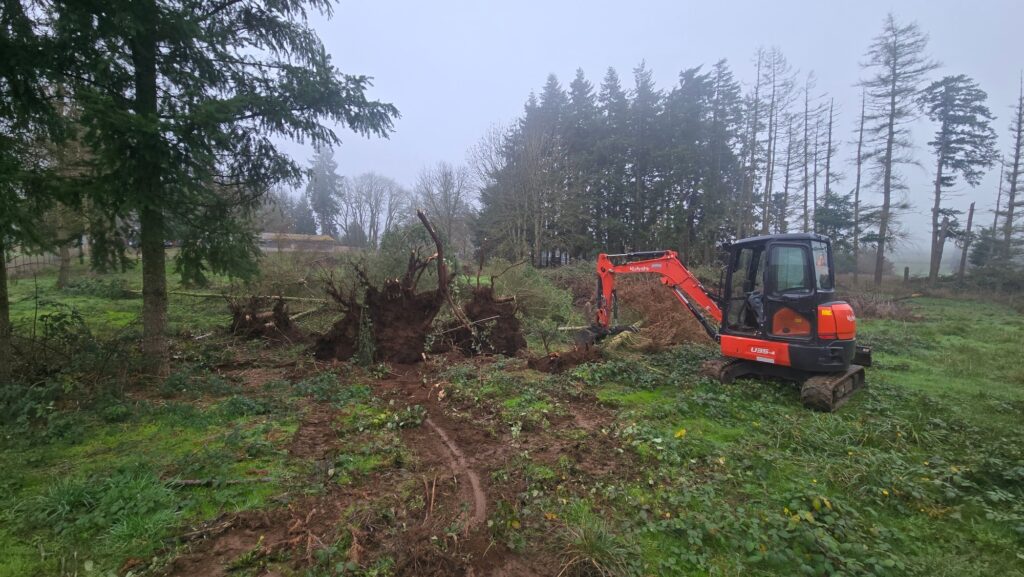 Wesley’s Tractor Service providing professional excavation services in Lebanon, Oregon, including site prep, grading, drainage work, trenching, and land improvement throughout the Willamette Valley.